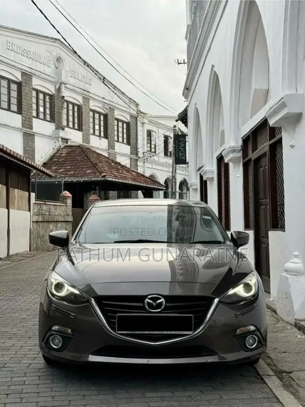 Mazda Axela 2013 Car (Used)