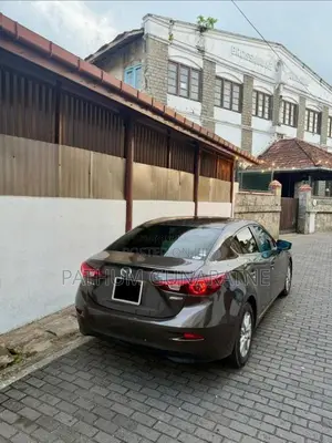 Mazda Axela 2013 Car (Used)