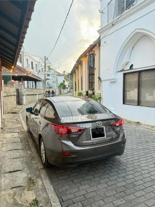 Mazda Axela 2013 Car (Used)
