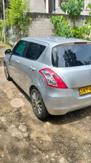 Suzuki Swift 2012 Car (Used)