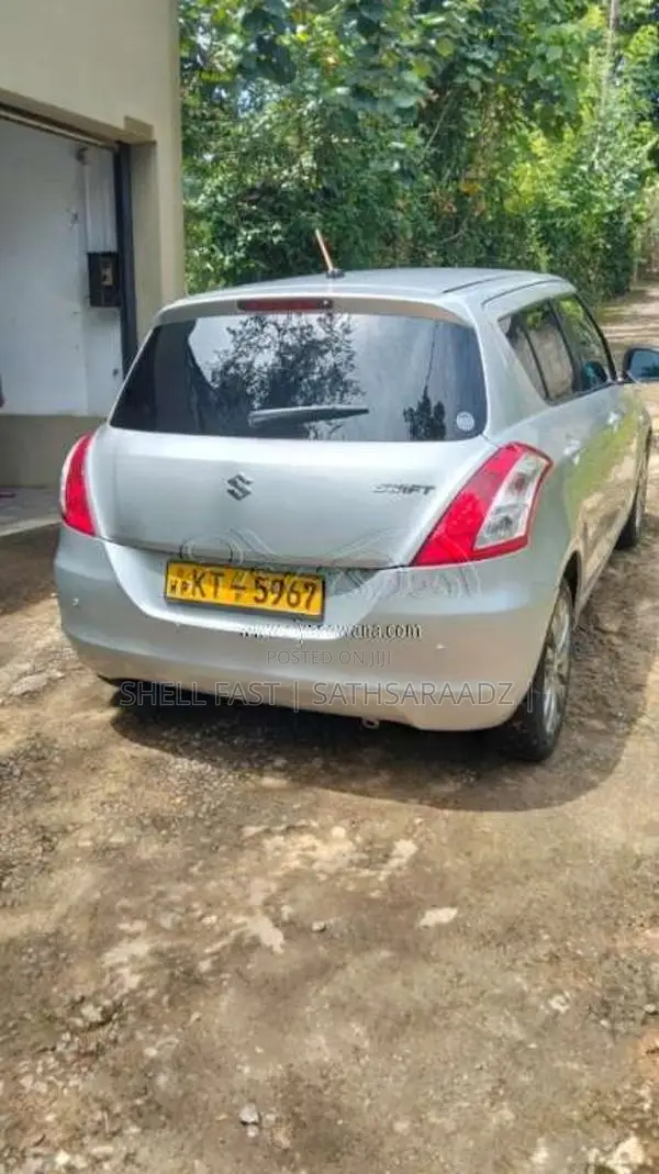 Suzuki Swift 2012 Car (Used)