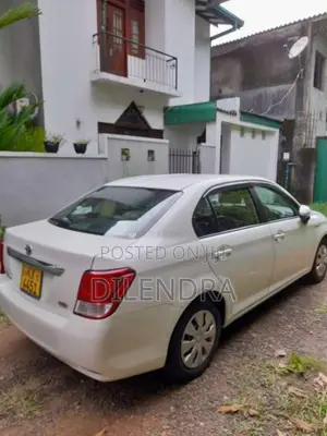 Toyota Axio 2013 Car (Used)