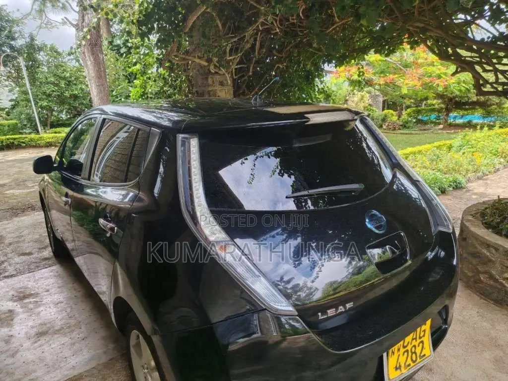 Nissan Leaf 2013 Car (Used)