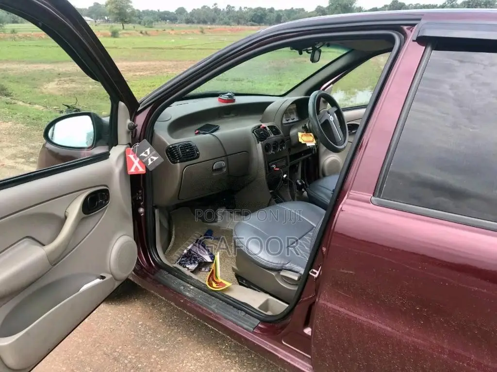 Tata Indigo 2011 Car (Used)