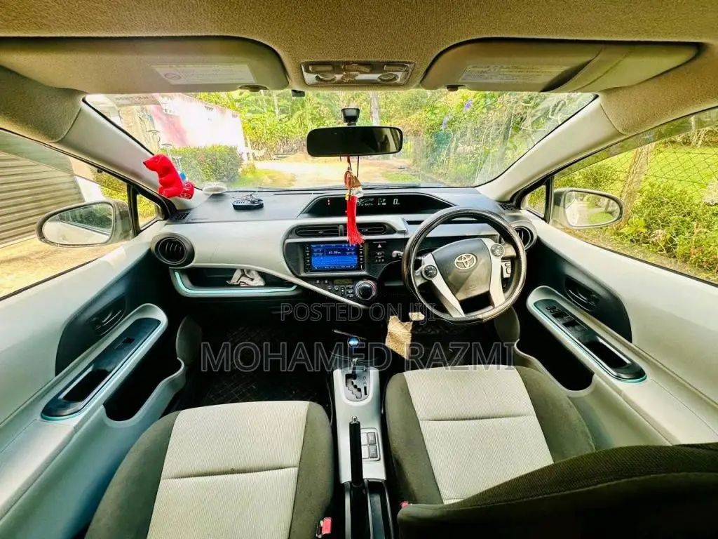 Toyota Aqua 2013 Car (Used)