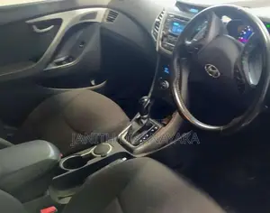 Hyundai Elantra 2015 Car (Used)