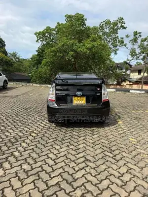Toyota Prius 2011 Car (Used)