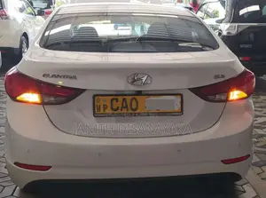 Hyundai Elantra 2015 Car (Used)