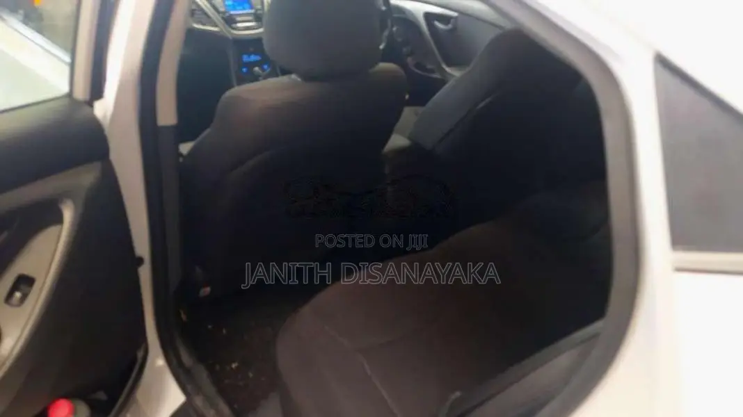 Hyundai Elantra 2015 Car (Used)