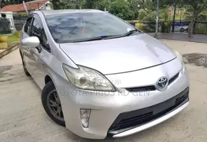Toyota Prius 2013 Car (Used)