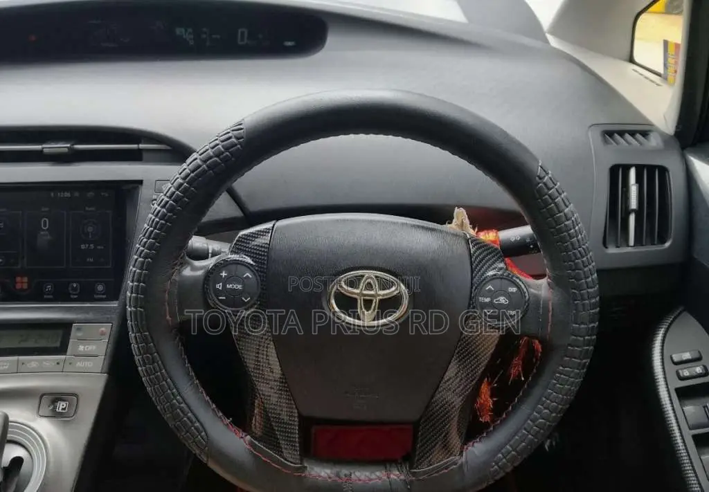 Toyota Prius 2013 Car (Used)