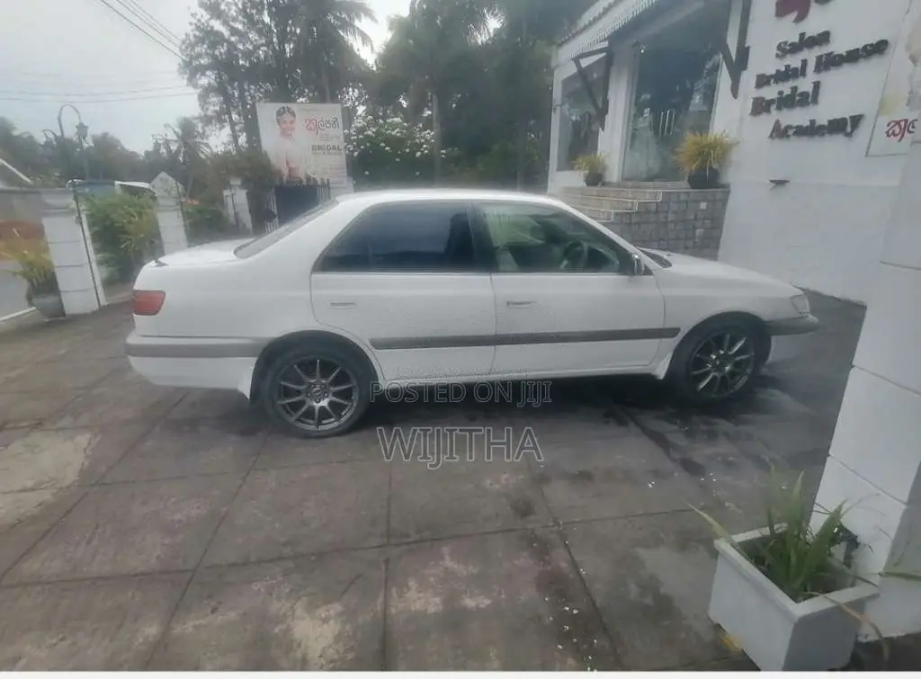 Toyota Corona 1999 Car (Used)