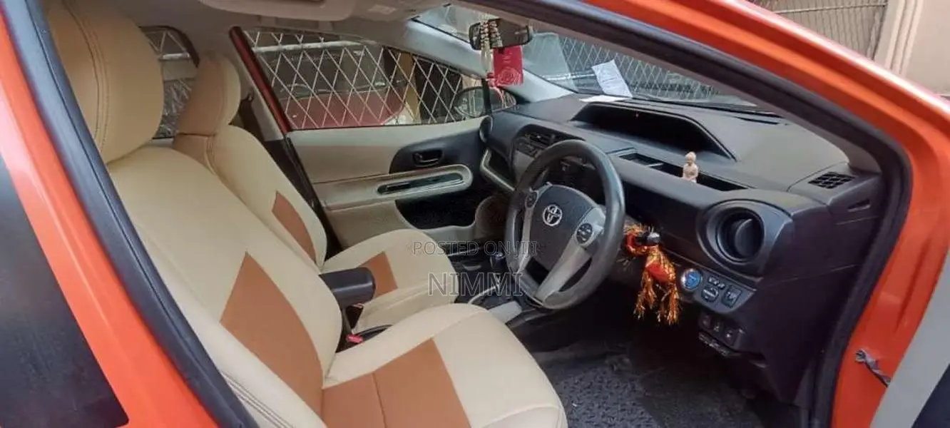 Toyota Aqua 2012 Car (Used)