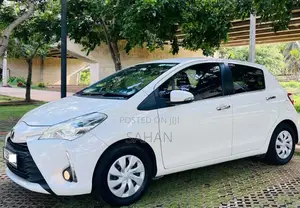 Toyota Vitz 2018 Car (Used)