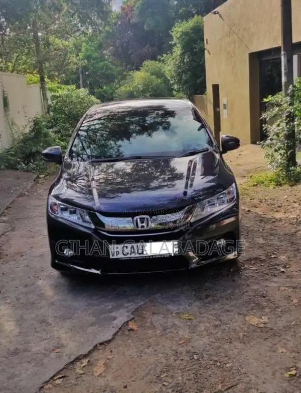 Honda Grace 2017 Car (Used)