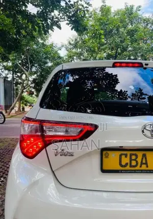 Toyota Vitz 2018 Car (Used)