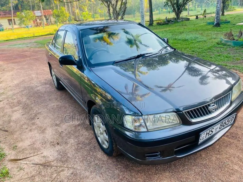 Nissan FB15 2000 Car (Used)