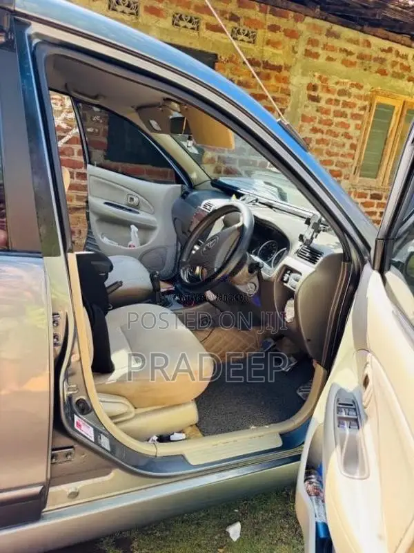 Toyota Avanza 2011 Car (Used)