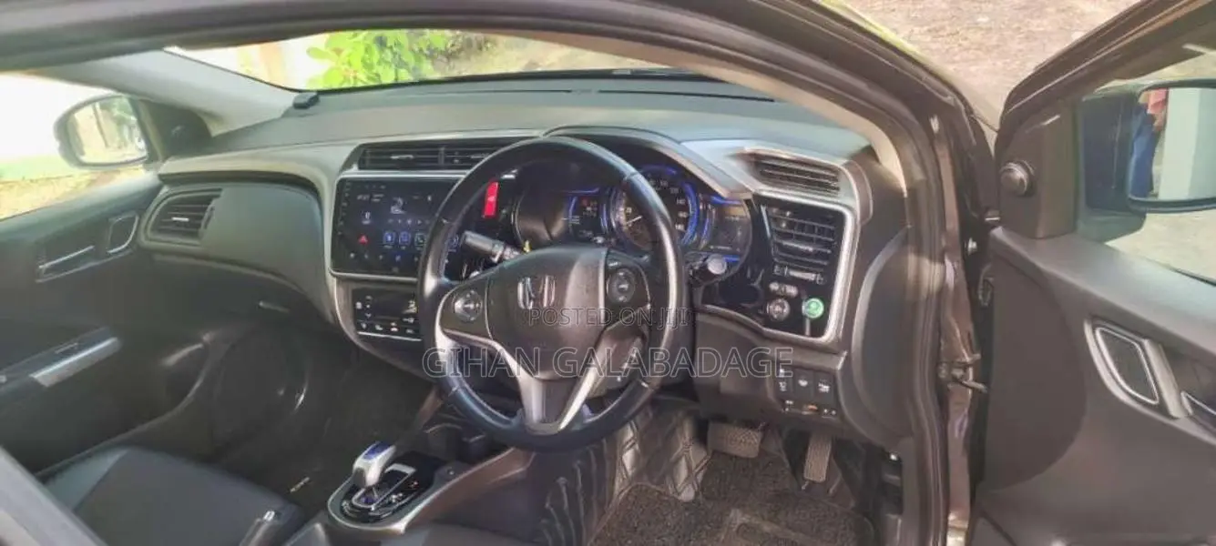 Honda Grace 2017 Car (Used)