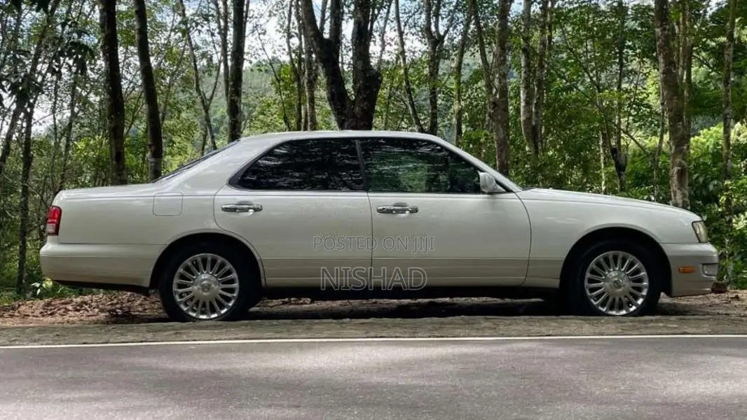 Nissan Cedric Y33 RD28 1996 Car (Used)