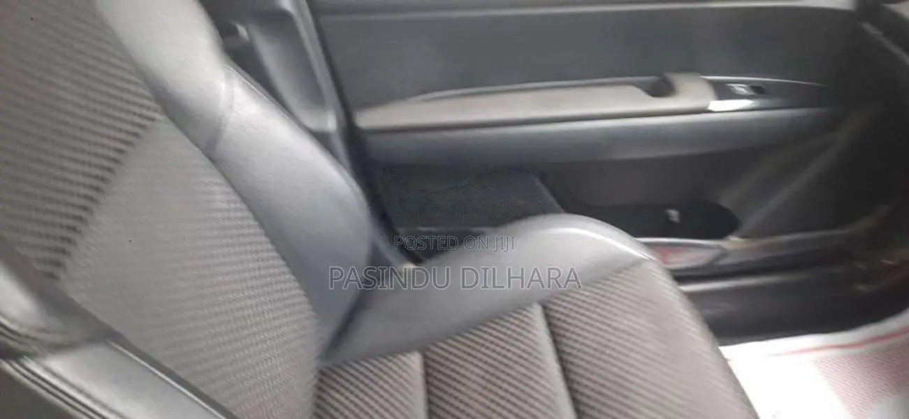 Toyota Axio 2017 Car (Used)