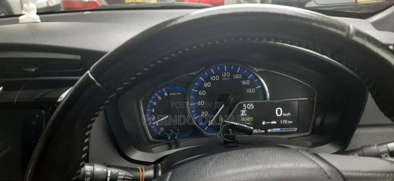 Toyota Axio 2017 Car (Used)