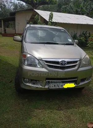 Toyota Avanza 2011 Car (Used)
