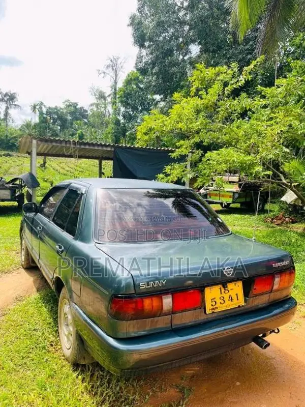 Nissan BCAB-13 Sunny 1993 Car (Used)