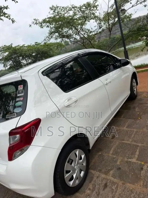 Toyota Vitz 2016 Car (Used)