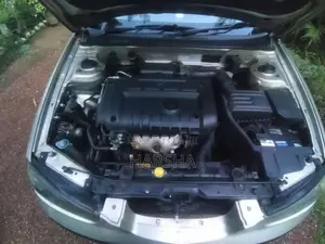 Hyundai Elantra 2000 Car (Used)
