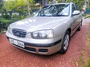 Hyundai Elantra 2000 Car (Used)