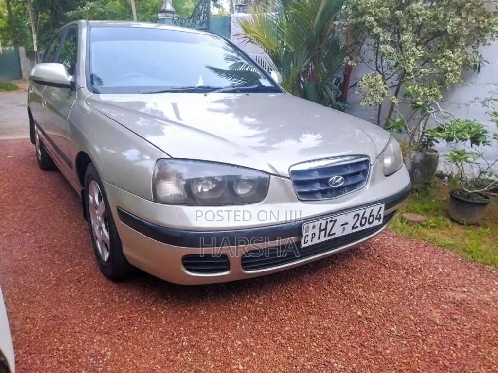 Hyundai Elantra 2000 Car (Used)