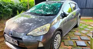 Toyota Aqua 2014 Car (Used)