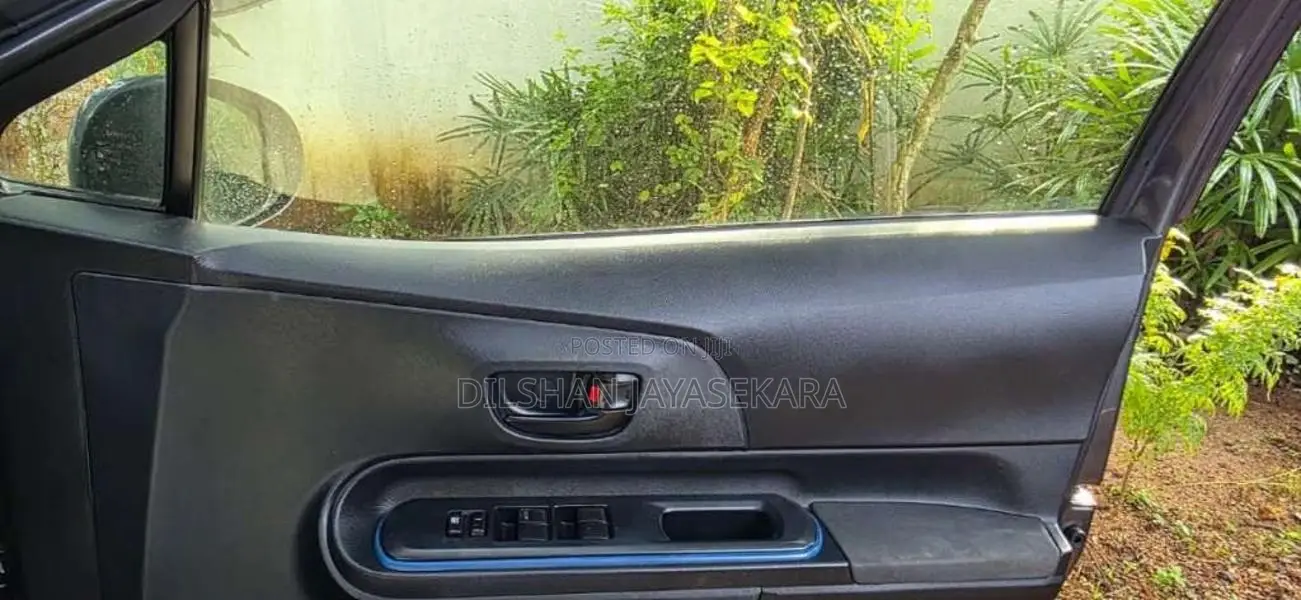 Toyota Aqua 2014 Car (Used)