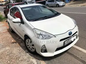Toyota Aqua 2012 Car (Used)
