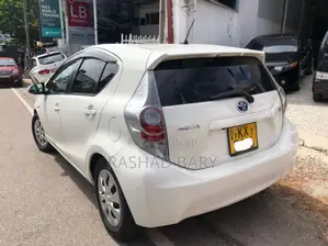Toyota Aqua 2012 Car (Used)