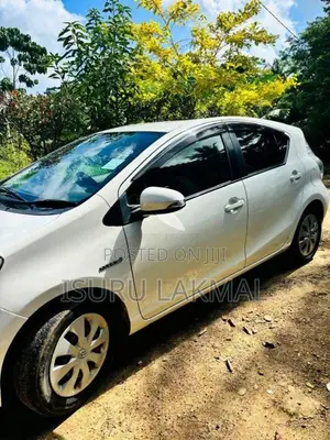 Toyota Aqua 2012 Car (Used)