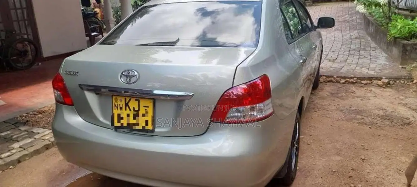 Toyota Belta 2010 Car (Used)