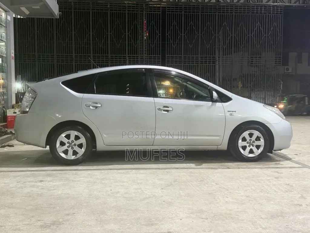 Toyota Prius 2007 Car (Used)