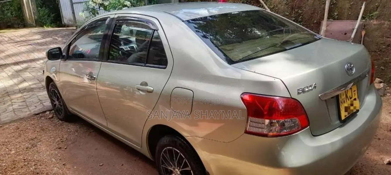 Toyota Belta 2010 Car (Used)