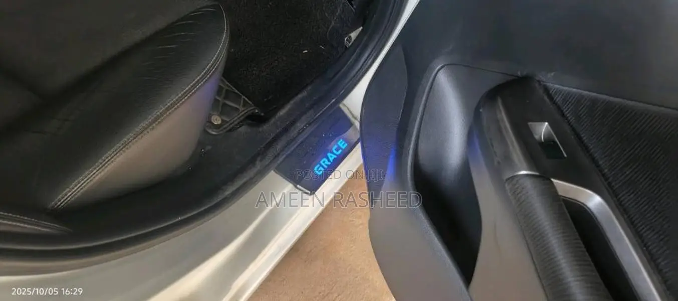 Honda Grace 2015 Car (Used)