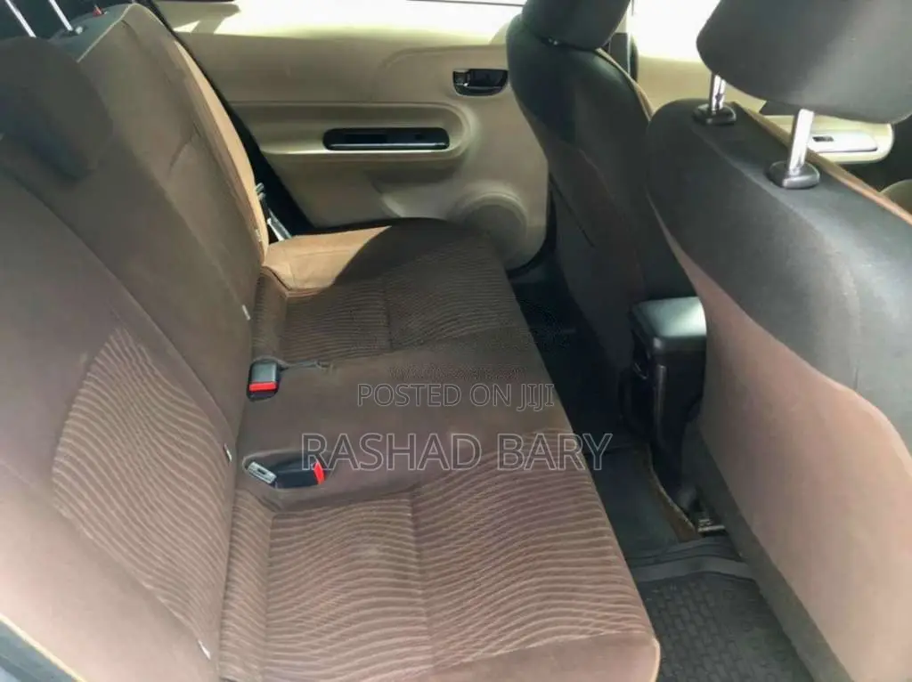Toyota Aqua 2012 Car (Used)