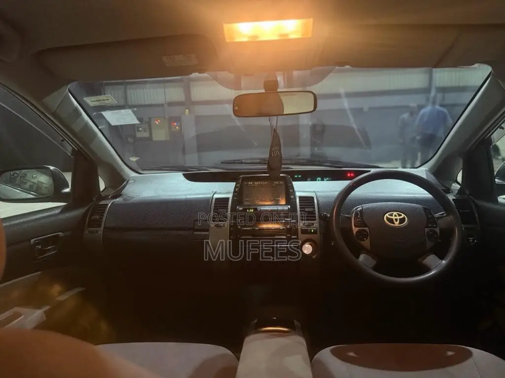 Toyota Prius 2007 Car (Used)