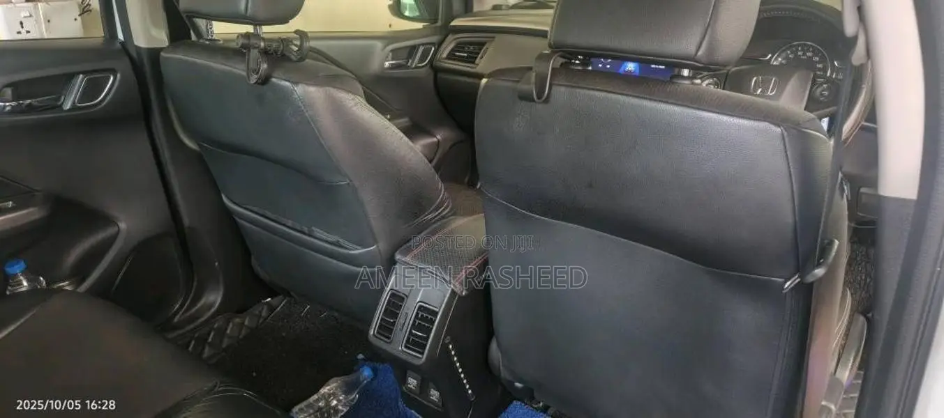 Honda Grace 2015 Car (Used)
