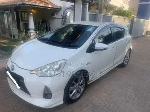 Toyota Aqua 2012 Car (Used)