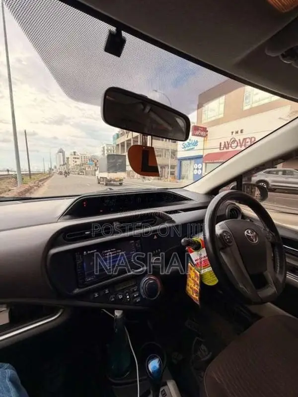 Toyota Aqua S Grade 2014 Car (Used)