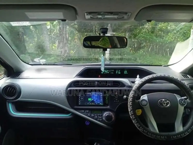 Toyota Aqua 2013 Car (Used)