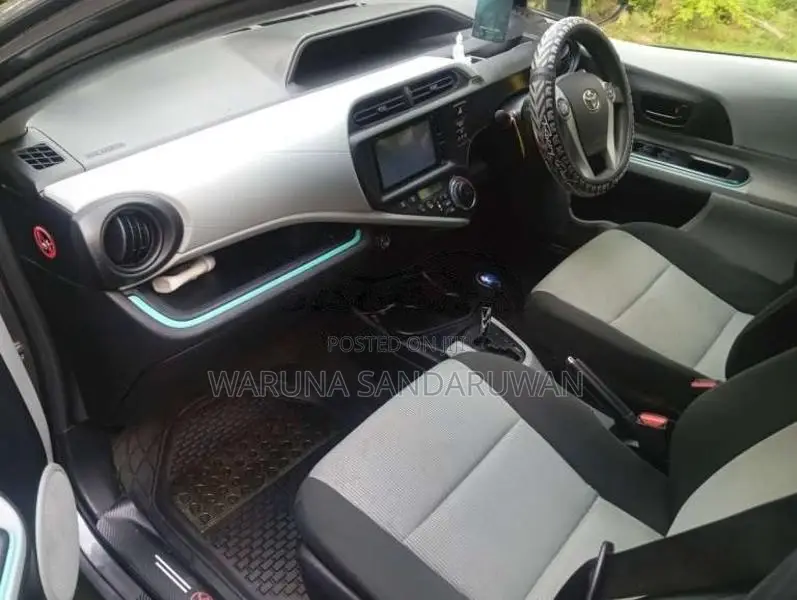 Toyota Aqua 2013 Car (Used)
