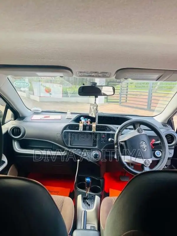 Toyota Aqua 2014 Car (Used)