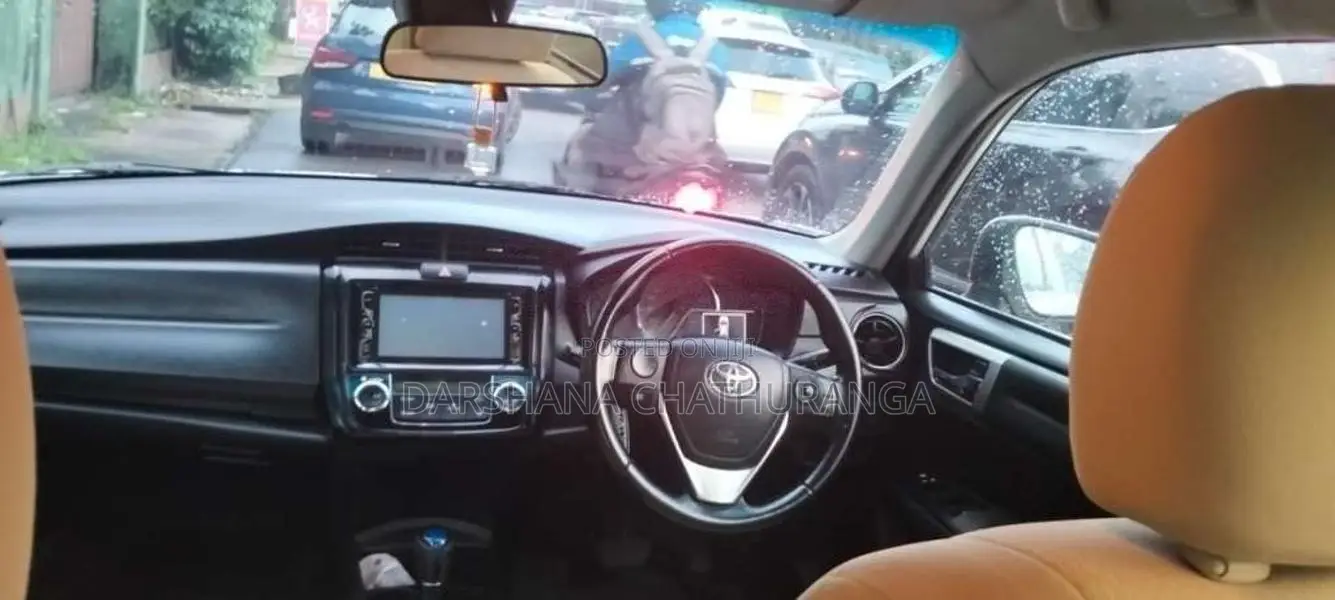 Toyota Axio 2016 Car (Used)